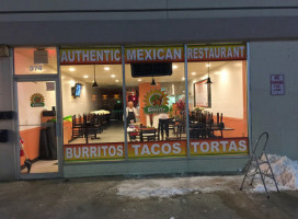 Cuco's Burrito Express inside