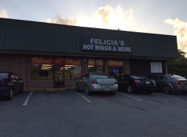 Felicia's Hot Wings And More food