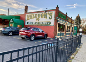 Muldoon's Saloon Eatery outside