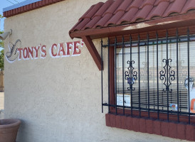 Tony's Cafe outside