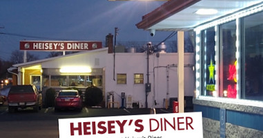 Heisey's Diner outside