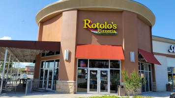 Rotolo's Pizzeria outside