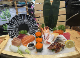 Wave Sushi food