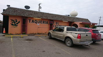 Taqueria El Centenario outside