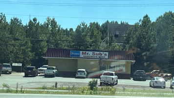 Mr. Sub’s Sandwich Shop outside