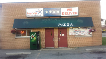 Four Star Pizza outside