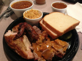 Chuck's -b-que food