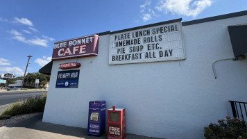 Blue Bonnet Cafe outside