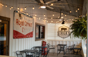 Strick’s Bar-B-Q Restaurant & Catering Service inside