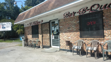 Mcmillan Barbecue inside