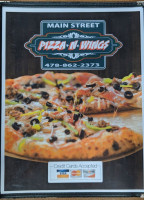 Main Street Pizza Wings food