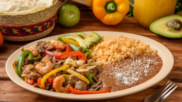 Mi Tierra Tacos Y Platillos food