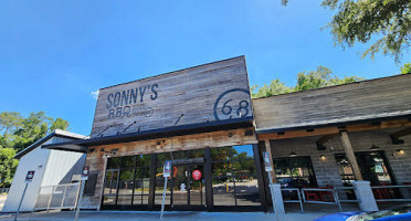 Sonny's Bbq inside