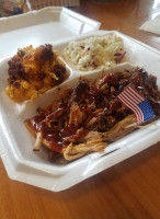 Stroker's Bbq food