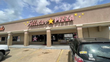 All Star Pizza outside