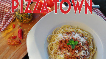 Pizza Town Pizzeria Trattoria food