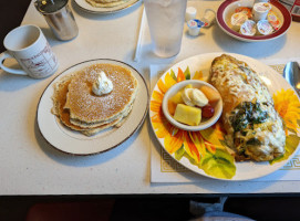 Eva's Pancake House food