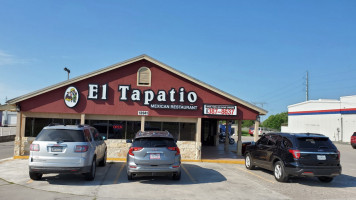 El Tapatio outside