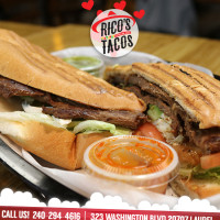 Rico's Tacos food