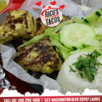 Rico's Tacos food