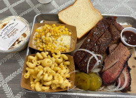 Juniors Smokehouse food