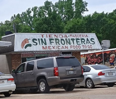 Taqueria Sin Frontera outside