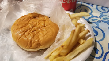 Cuate Burger food