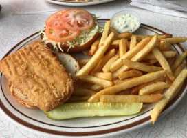 Heeter's Drive In food