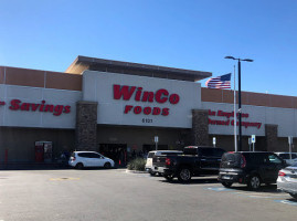 Winco Foods outside