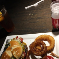 Red Robin Gourmet Burgers And Brews food