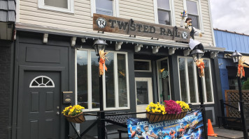 Twisted Rail Tavern food