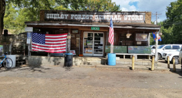 Shelby Forest General Store outside