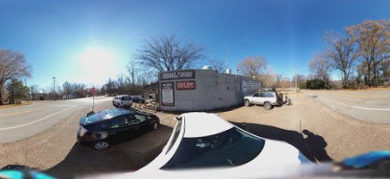 Shelby Forest General Store outside