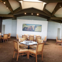 Tr Restaurant Bar Lounge inside