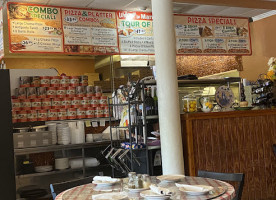 Mannino's Italian And Pizzeria food