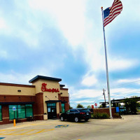 Chick-fil-a Sherwood Way outside