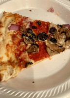 The Ravenite Pizzeria food