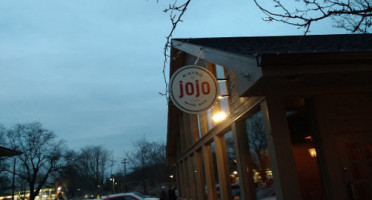 Jojo Bistro Wine -rochester outside