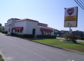 Hart's Fried Chicken inside