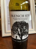 Kissing Tree Vineyards food