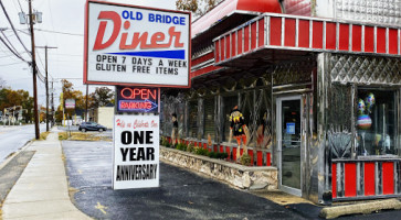 Old Bridge Diner Family food