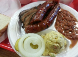 Larrie's Smokehouse B Que food