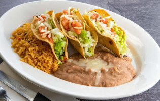 Salsa Grill & Taqueria food