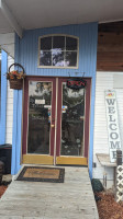 Southern Roots Cafe outside