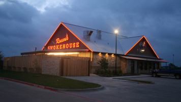 Roscoe's Smokehouse outside