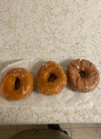 Old Fashioned Donuts outside