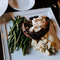 Eighteen Ninety Grille And Lounge food