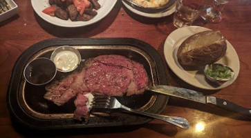 Gordy's Steakhouse food