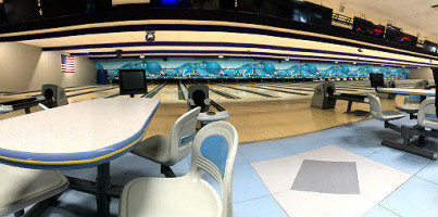 Oak Mountain Lanes inside