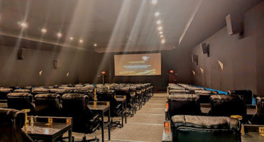 Roc Cinema inside